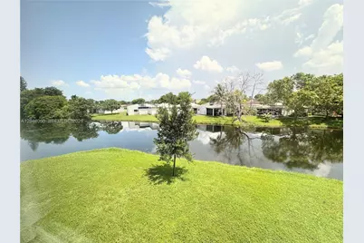 9660 Sunrise Lakes Blvd #202, Sunrise, FL 33322 - Photo 27