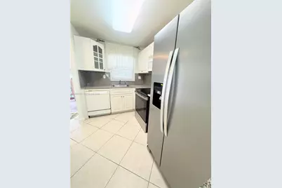 9660 Sunrise Lakes Blvd #202, Sunrise, FL 33322 - Photo 3