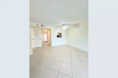 9660 Sunrise Lakes Blvd #202, Sunrise, FL 33322 - Photo 7