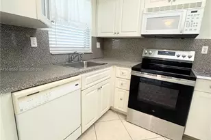 9660 Sunrise Lakes Blvd, Sunrise, FL 33322 - Photo 1