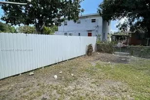1240 NW 102nd St, Miami, FL 33147 - Photo 21