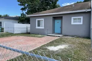 1240 NW 102nd St, Miami, FL 33147 - Photo 1