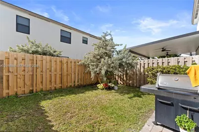 12958 SW 231st St, Miami, FL 33170 - Photo 9