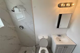 34 SW 5th St, Hallandale Beach, FL 33009 - Photo 11