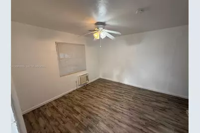 34 SW 5th St #1-2, Hallandale Beach, FL 33009 - Photo 9