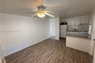 34 SW 5th St, Hallandale Beach, FL 33009 - Photo 3
