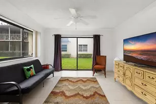 204 E Laurel Dr, Margate, FL 3063 - Photo 13