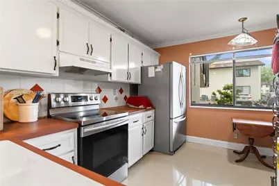 204 E Laurel Dr #1204, Margate, FL 3063 - Photo 9