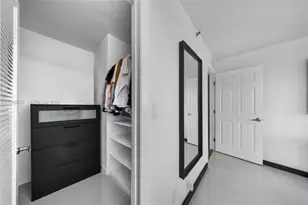 3001 W Rolling Hills Cir, Davie, FL 33328 - Photo 17