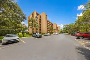 3001 W Rolling Hills Cir, Davie, FL 33328 - Photo 29