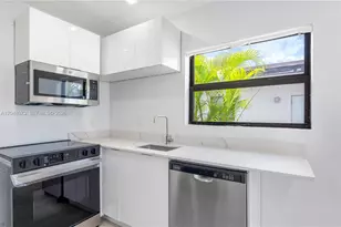 551 NE 26th St, Wilton Manors, FL 33305 - Photo 3