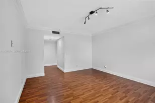 359 Lakeview Dr, Weston, FL 33326 - Photo 25