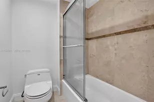 359 Lakeview Dr, Weston, FL 33326 - Photo 29