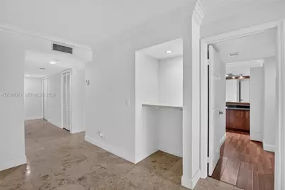 359 Lakeview Dr #102, Weston, FL 33326 - Photo 15
