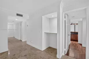 359 Lakeview Dr, Weston, FL 33326 - Photo 15
