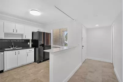 359 Lakeview Dr #102, Weston, FL 33326 - Photo 7