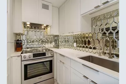 5 Island Ave #8H, Miami Beach, FL 33139 - Photo 13