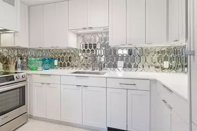 5 Island Ave #8H, Miami Beach, FL 33139 - Photo 19
