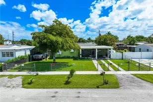 1560 NE 12th St, Homestead, FL 33033 - Photo 1