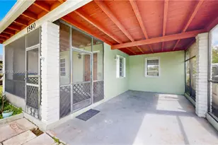 1560 NE 12th St, Homestead, FL 33033 - Photo 3