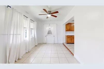 1560 NE 12th St, Homestead, FL 33033 - Photo 13