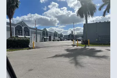 10680 NW 123rd St Rd #104, Medley, FL 33178 - Photo 1
