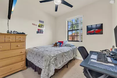 3368 SE 1st St, Homestead, FL 33033 - Photo 35