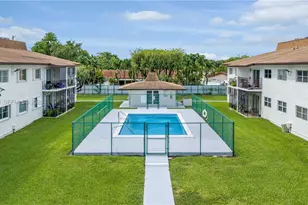 9520 SW 8th St, Miami, FL 33174 - Photo 23