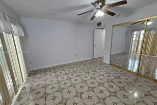 1555 W 44th Pl, Hialeah, FL 33012 - Photo 39