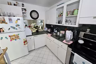 1555 W 44th Pl, Hialeah, FL 33012 - Photo 5