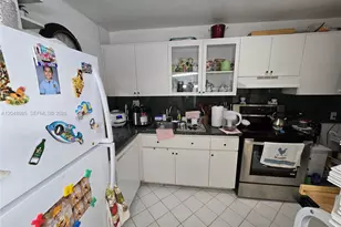 1555 W 44th Pl, Hialeah, FL 33012 - Photo 9