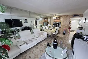 1555 W 44th Pl, Hialeah, FL 33012 - Photo 21
