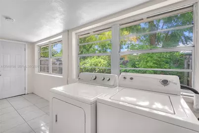 261 SW 15th St #2, Dania Beach, FL 33004 - Photo 13