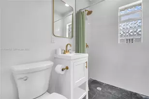 261 SW 15th St, Dania Beach, FL 33004 - Photo 9