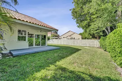 507 Bridgeton Rd, Weston, FL 33326 - Photo 11