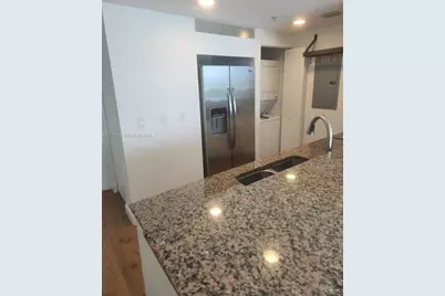 325 S Biscayne Blvd #1420, Miami, FL 33131 - Photo 5