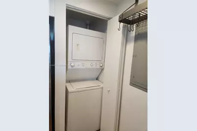325 S Biscayne Blvd #1420, Miami, FL 33131 - Photo 11