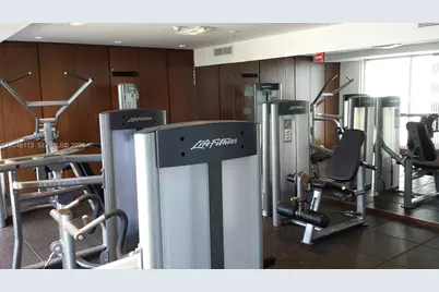 325 S Biscayne Blvd #1420, Miami, FL 33131 - Photo 17