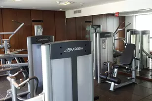 325 S Biscayne Blvd, Miami, FL 33131 - Photo 17
