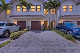 5918 NW 56th Pl, Tamarac, FL 33319 - Photo 1