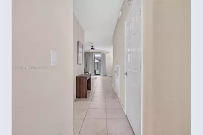 5918 NW 56th Pl, Tamarac, FL 33319 - Photo 9