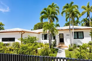 4455 N Bay Rd, Miami Beach, FL 33140 - Photo 1