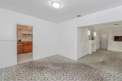 245 NE 48th St, Miami, FL 33137 - Photo 5