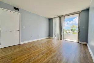 8231 NW 8th St, Miami, FL 33126 - Photo 7