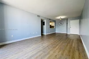 8231 NW 8th St, Miami, FL 33126 - Photo 11