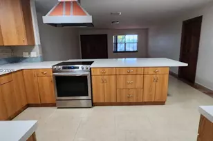 10955 SW 56th St, Miami, FL 33165 - Photo 3