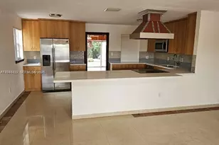 10955 SW 56th St, Miami, FL 33165 - Photo 9