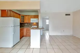 1280 W 54th St, Hialeah, FL 33012 - Photo 11