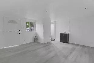 250 NW 45th St, Miami, FL 33127 - Photo 33