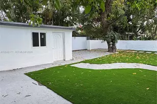 250 NW 45th St, Miami, FL 33127 - Photo 11